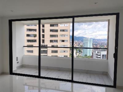 Apartamento en arriendo en El Poblado, Medellín · foto 3 de 18