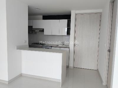 Apartamento en arriendo en El Poblado, Medellín · foto 4 de 18