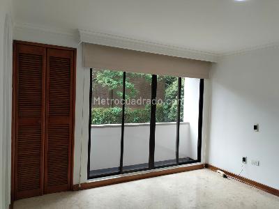 Apartamento de 3 alcobas en arriendo en El Poblado, Medellín, 140 m² · foto 10 de 18
