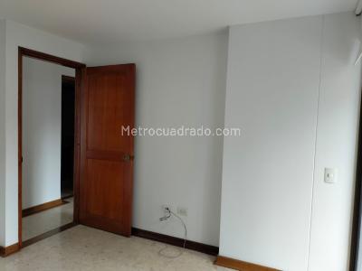 Apartamento de 3 alcobas en arriendo en El Poblado, Medellín, 140 m² · foto 12 de 18