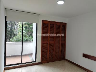 Apartamento de 3 alcobas en arriendo en El Poblado, Medellín, 140 m² · foto 13 de 18