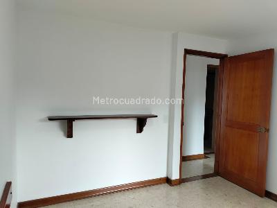 Apartamento de 3 alcobas en arriendo en El Poblado, Medellín, 140 m² · foto 14 de 18