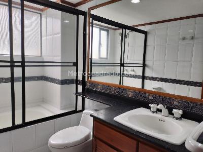 Apartamento de 3 alcobas en arriendo en El Poblado, Medellín, 140 m² · foto 16 de 18