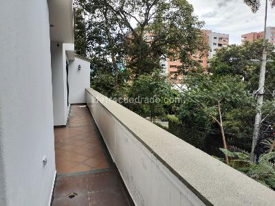 Apartamento de 3 alcobas en arriendo en El Poblado, Medellín, 140 m² · foto 18 de 18