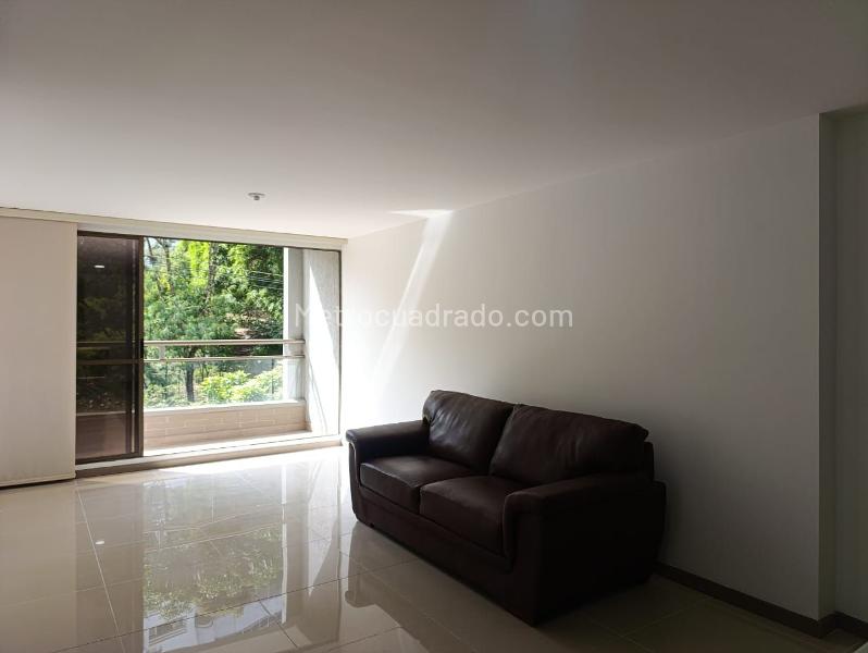 3BR Apartment with Terrace in El Poblado (Gated Unit) - 4