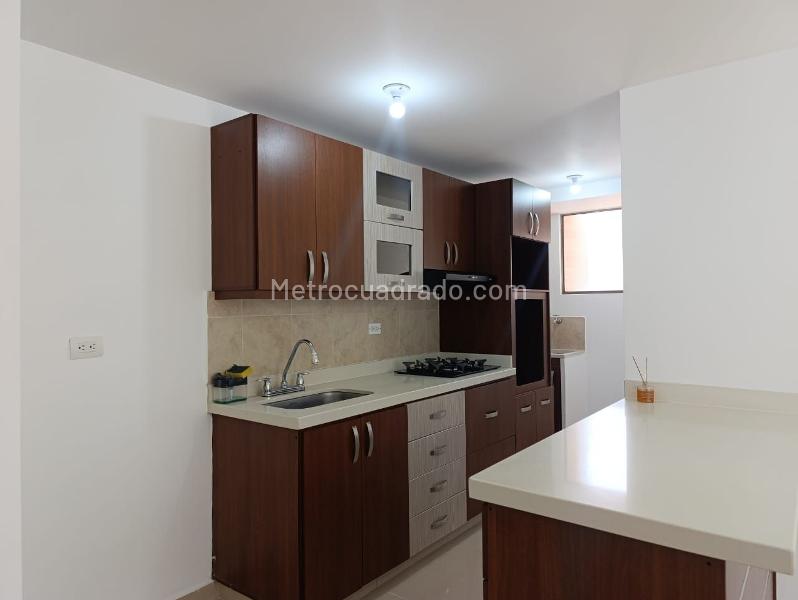 3BR Apartment with Terrace in El Poblado (Gated Unit) - 9