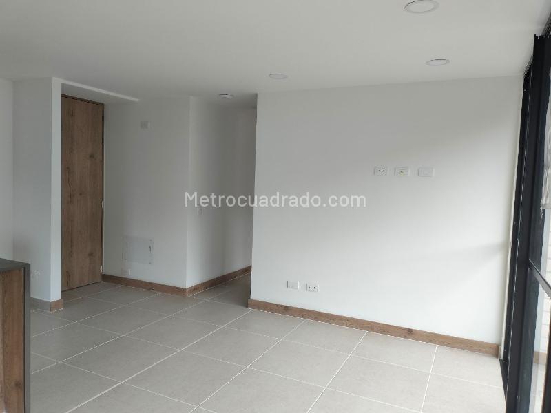Apartamento Moderno de 3 Alcobas con Piscina en El Poblado - 2