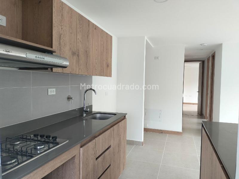 Apartamento Moderno de 3 Alcobas con Piscina en El Poblado - 5