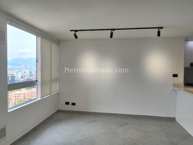 Apartamento Tipo Estudio de 1 Alcoba con Parqueadero en El Poblado - 2