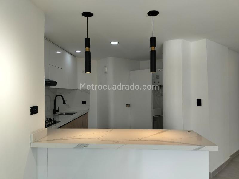 Apartamento Tipo Estudio de 1 Alcoba con Parqueadero en El Poblado - 4
