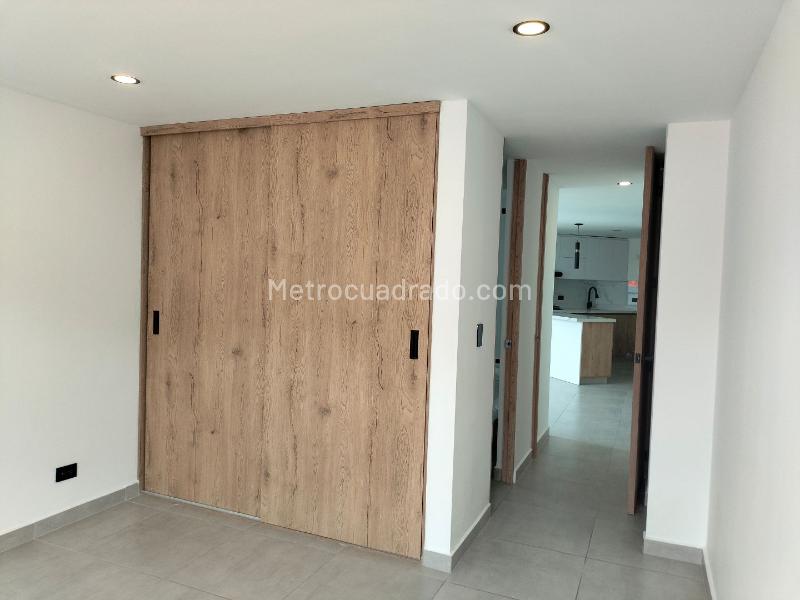 Apartamento Tipo Estudio de 1 Alcoba con Parqueadero en El Poblado - 9