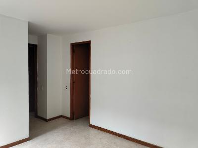 Apartamento de 3 alcobas en arriendo en El Poblado, Medellín, 103 m² · foto 12 de 20