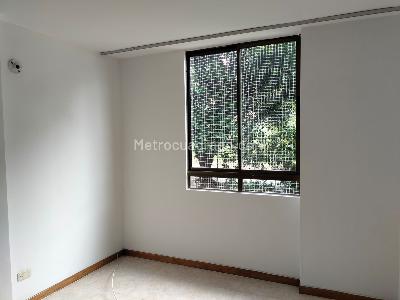 Apartamento de 3 alcobas en arriendo en El Poblado, Medellín, 103 m² · foto 14 de 20