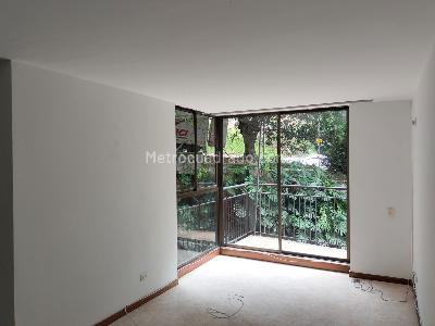 Apartamento de 3 alcobas en arriendo en El Poblado, Medellín, 103 m² · foto 3 de 20