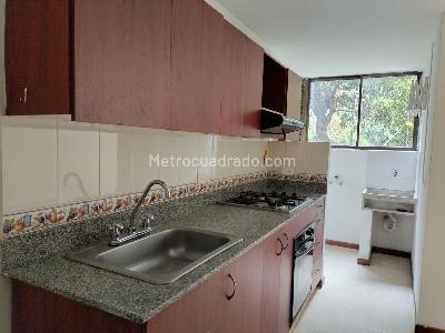 Apartamento de 3 alcobas en arriendo en El Poblado, Medellín, 103 m² · foto 7 de 20