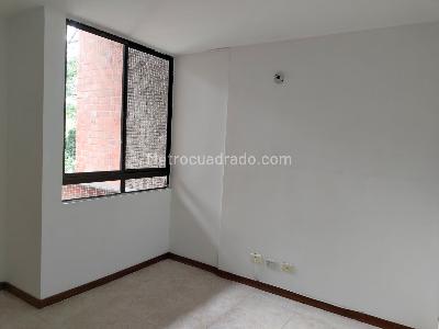 Apartamento de 3 alcobas en arriendo en El Poblado, Medellín, 103 m² · foto 9 de 20
