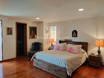 Apartamento de 3 alcobas en venta en El Poblado, Medellín, 234 m² · foto 10 de 18