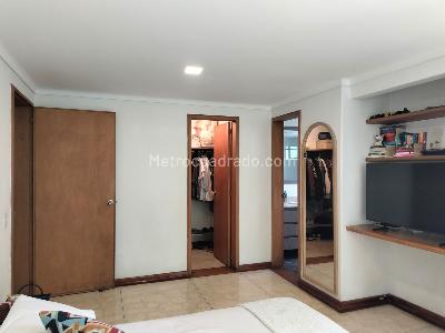 Apartamento de 3 alcobas en venta en El Poblado, Medellín, 234 m² · foto 14 de 18