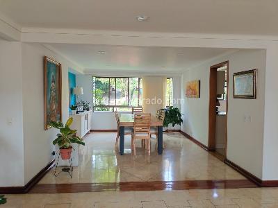 Apartamento de 3 alcobas en venta en El Poblado, Medellín, 234 m² · foto 4 de 18