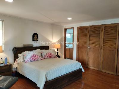 Apartamento de 3 alcobas en venta en El Poblado, Medellín, 234 m² · foto 9 de 18