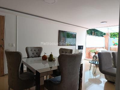 Apartamento de 3 alcobas en venta en El Poblado, Medellín, 100 m² · foto 2 de 20