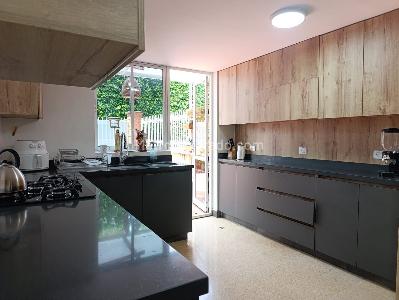 Apartamento de 3 alcobas en venta en El Poblado, Medellín, 100 m² · foto 5 de 20
