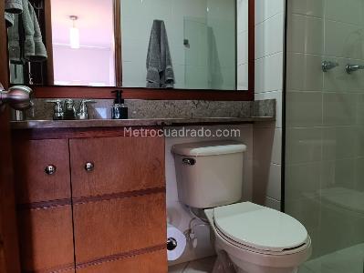 Apartamento de 3 alcobas en arriendo en El Tesoro, Medellín, 170 m² · foto 15 de 19