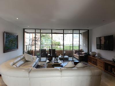 Apartamento de 3 alcobas en arriendo en El Tesoro, Medellín, 170 m² · foto 2 de 19