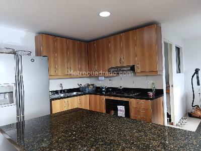 Apartamento de 3 alcobas en arriendo en El Tesoro, Medellín, 170 m² · foto 6 de 19