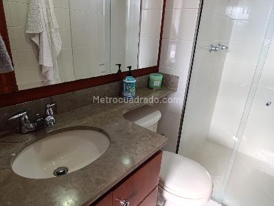 Apartamento de 3 alcobas en arriendo en El Tesoro, Medellín, 170 m² · foto 16 de 19