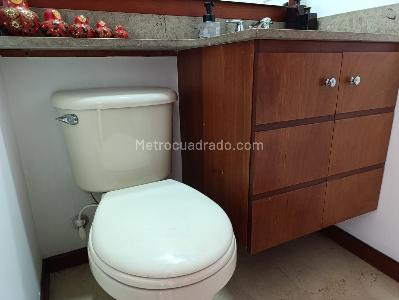 Apartamento de 3 alcobas en arriendo en El Tesoro, Medellín, 170 m² · foto 17 de 19