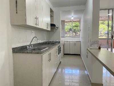 Apartamento de 3 alcobas en arriendo en Sabaneta, Sabaneta, 143 m² · foto 7 de 18
