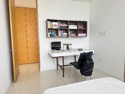Apartamento en venta en El Poblado, Medellín · foto 12 de 19