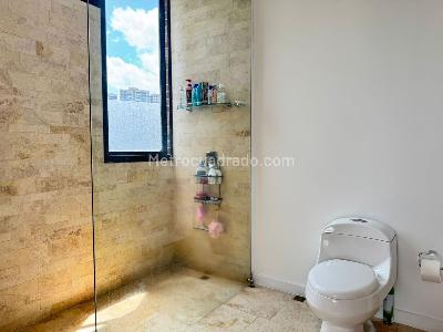 Apartamento en venta en El Poblado, Medellín · foto 18 de 19