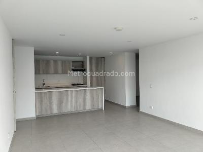 Apartamento en venta en El Poblado, Medellín · foto 3 de 20
