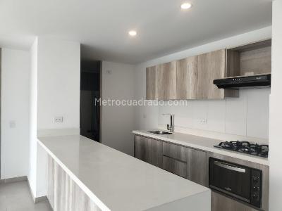 Apartamento en venta en El Poblado, Medellín · foto 7 de 20