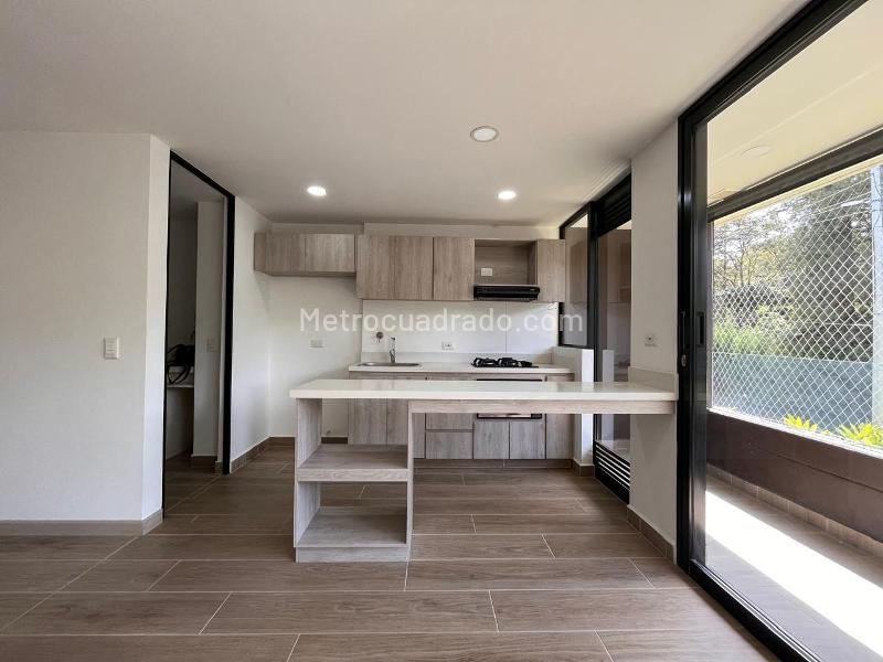 3BR Apartment for Rent in Retiro (Gated Community) - 6