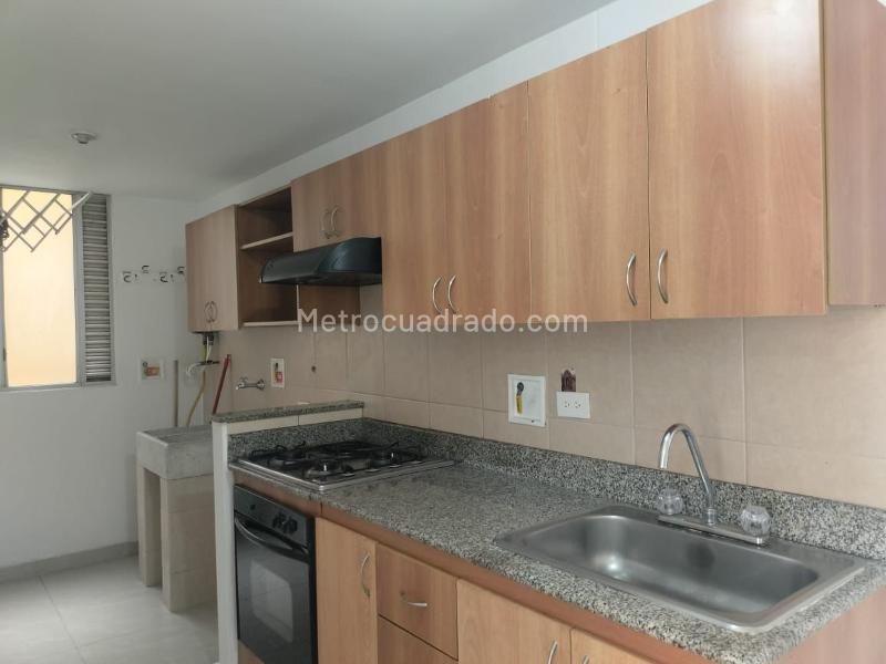 Apartamento de 2 Alcobas con Amenidades Modernas en El Poblado - 4