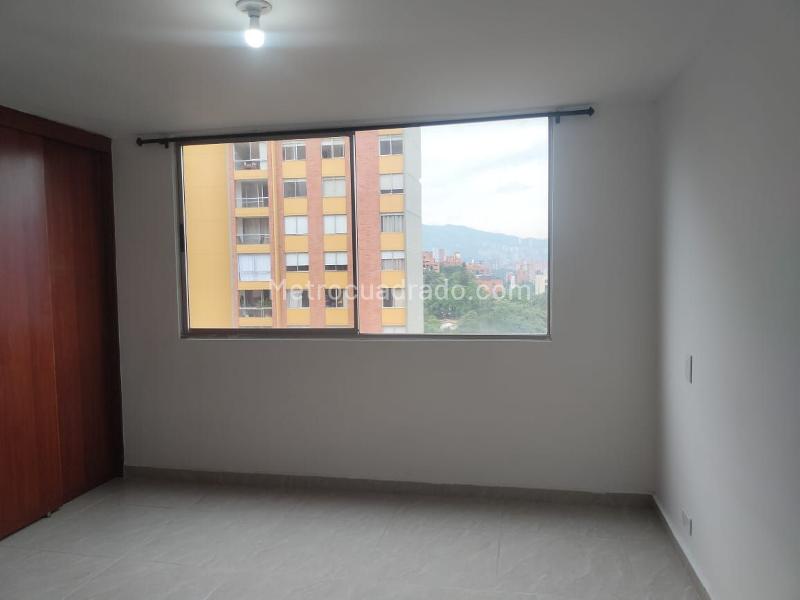Apartamento de 2 Alcobas con Amenidades Modernas en El Poblado - 7