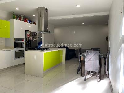 Apartamento en venta en Itagui, Itagüí · foto 3 de 17