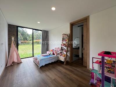 Casa de 3 alcobas en venta en Envigado, Envigado, 475 m² · foto 13 de 20