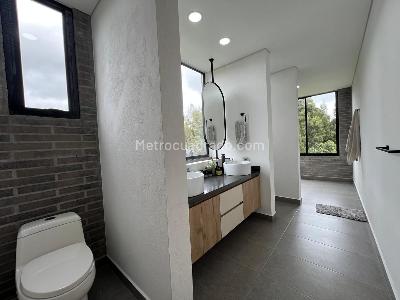 Casa de 3 alcobas en venta en Envigado, Envigado, 475 m² · foto 14 de 20
