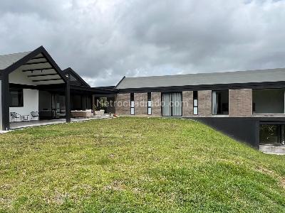 Casa de 3 alcobas en venta en Envigado, Envigado, 475 m² · foto 20 de 20