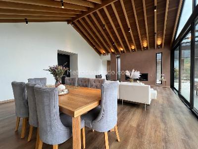 Casa de 3 alcobas en venta en Envigado, Envigado, 475 m² · foto 3 de 20