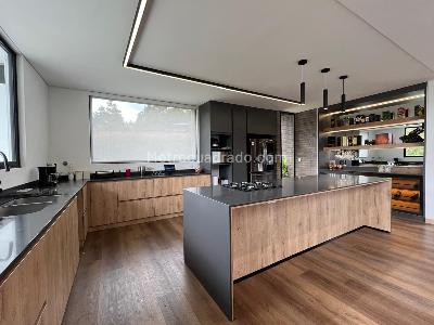 Casa de 3 alcobas en venta en Envigado, Envigado, 475 m² · foto 4 de 20