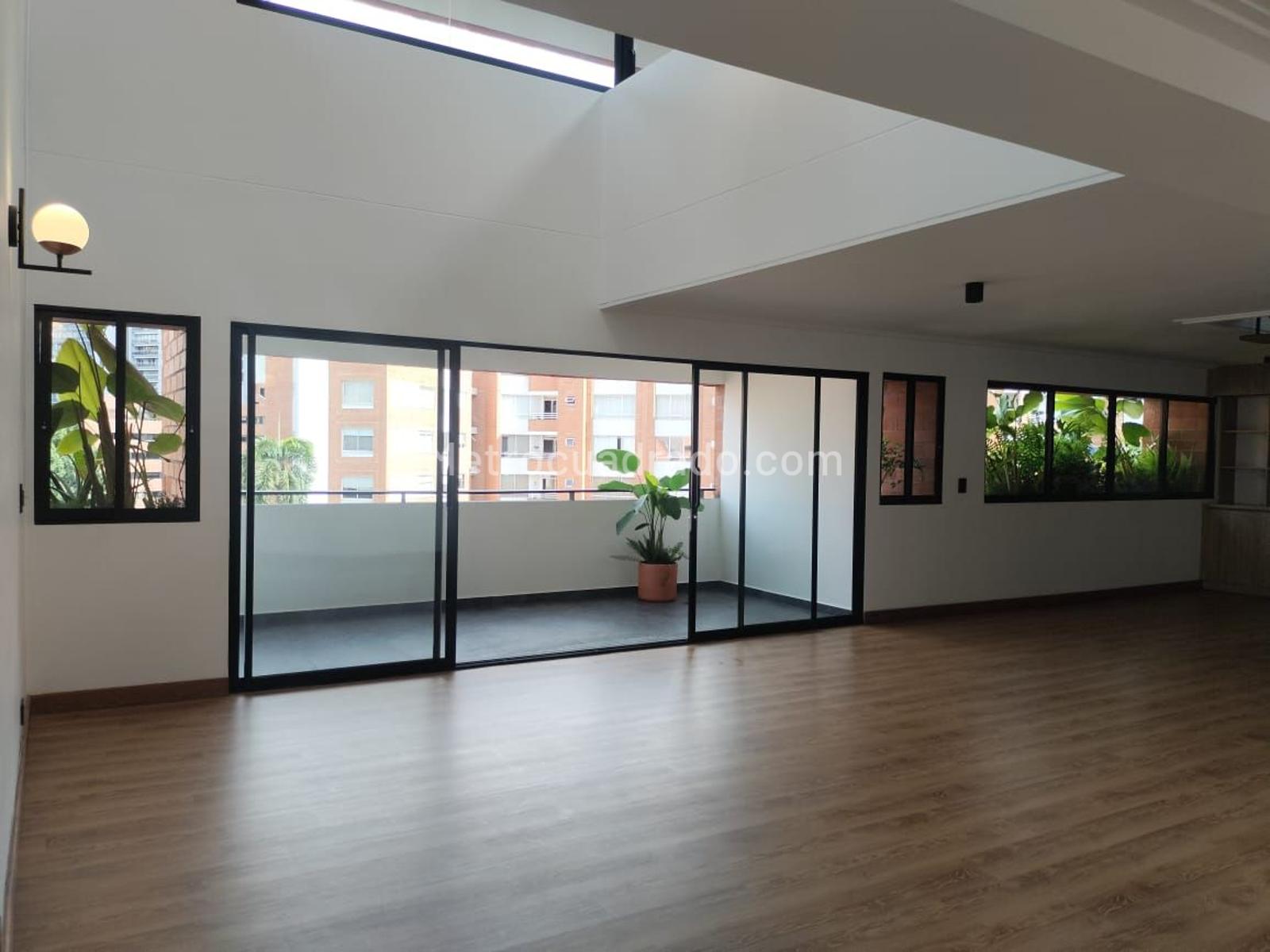 Apartamento de 3 habitaciones en venta en El Poblado, Medellín — imagen 1 de 20