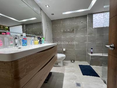 Apartamento en venta en El Poblado, Medellín · foto 15 de 19
