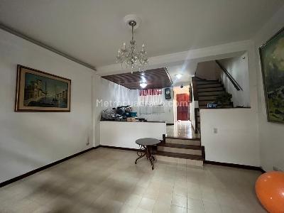 Casa de 3 alcobas en venta en El Poblado, Medellín, 136 m² · foto 2 de 11