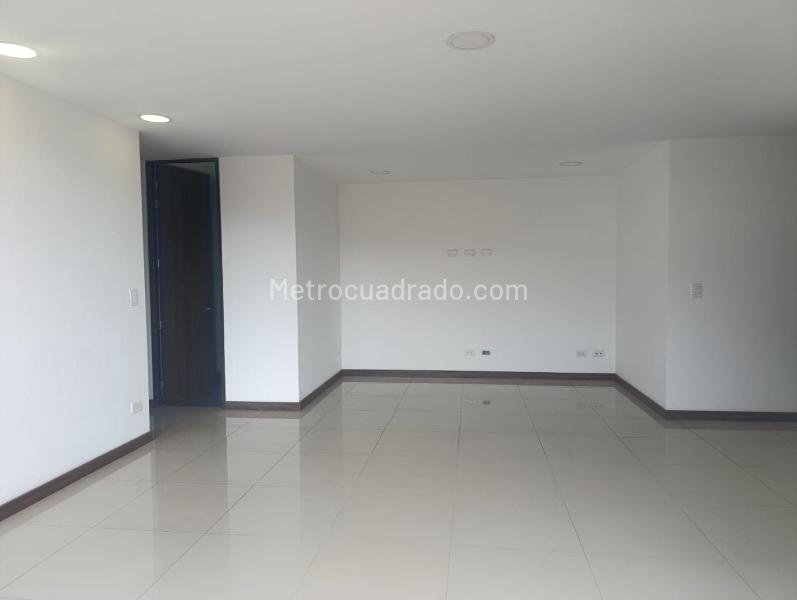 Apartamento de 3 Alcobas con Piscina en El Poblado - 7