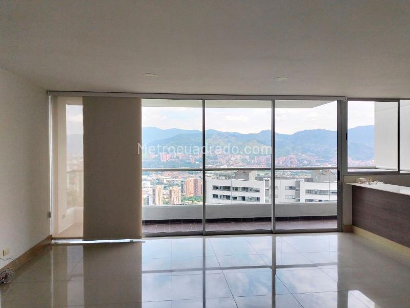 Stylish 3BR Apartment in El Poblado